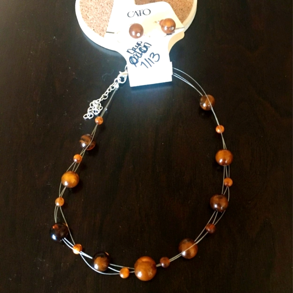 NWT Beaded choker & earrings.